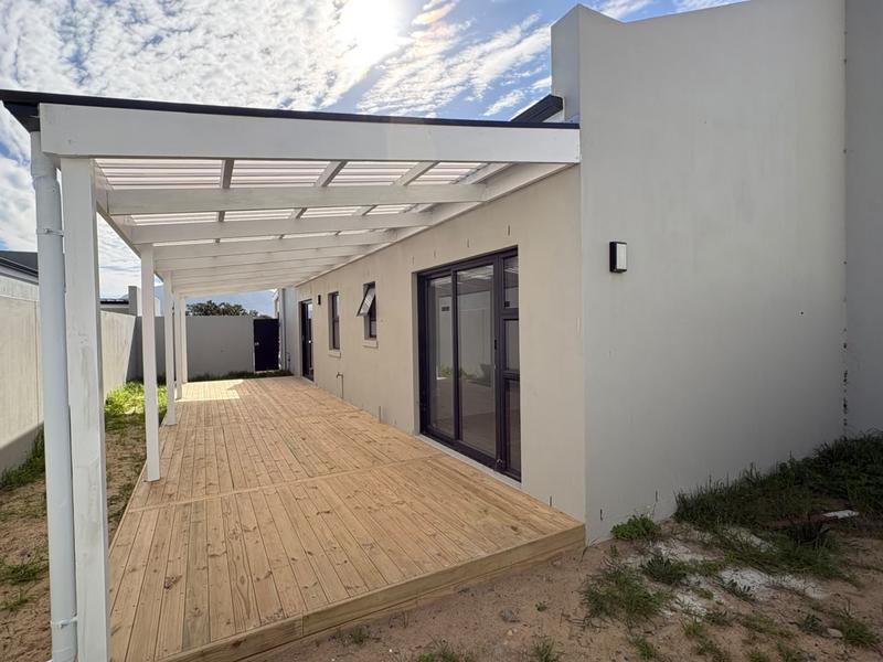 To Let 2 Bedroom Property for Rent in Capri Western Cape